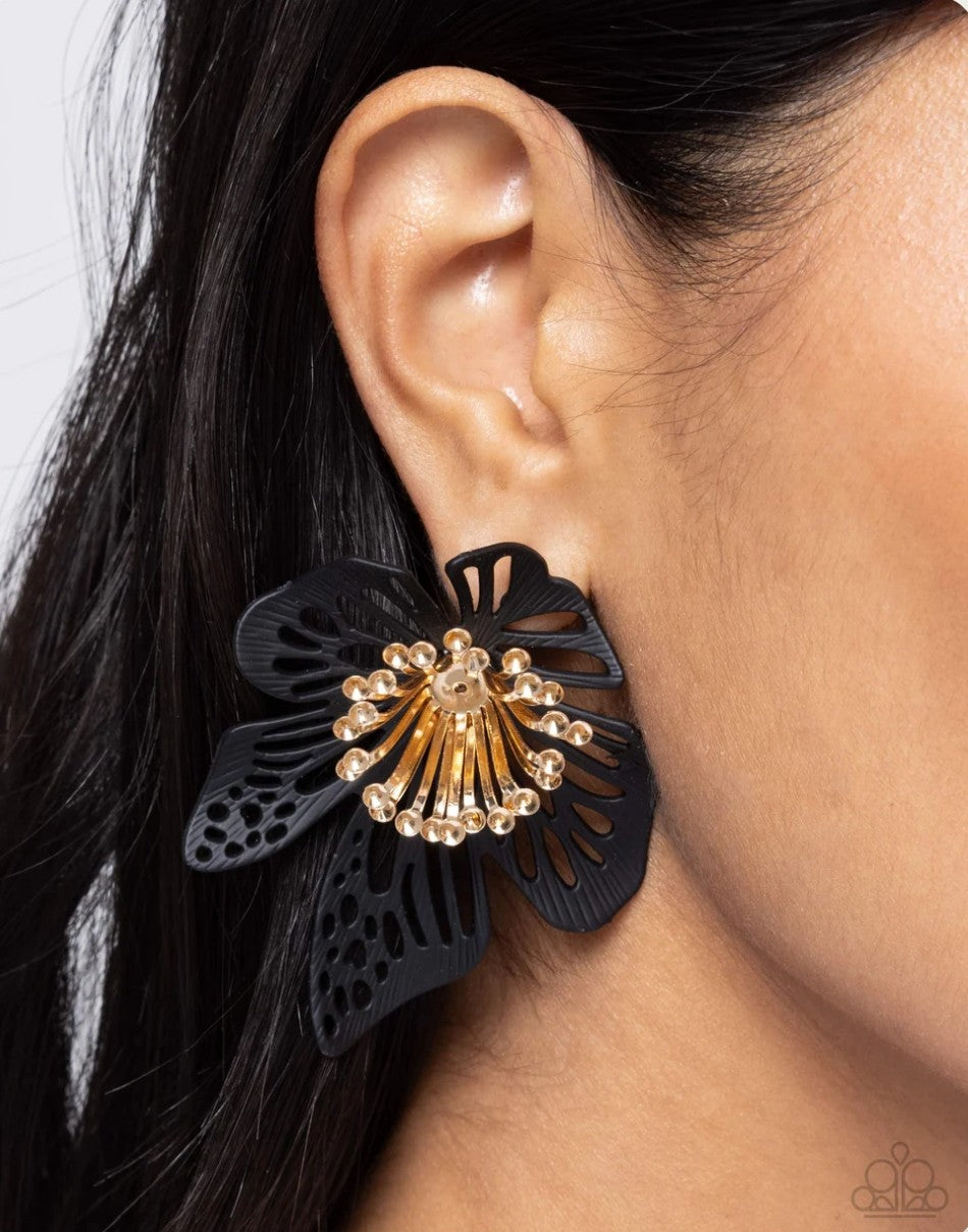 Wonderland Wallflower - Black Earring