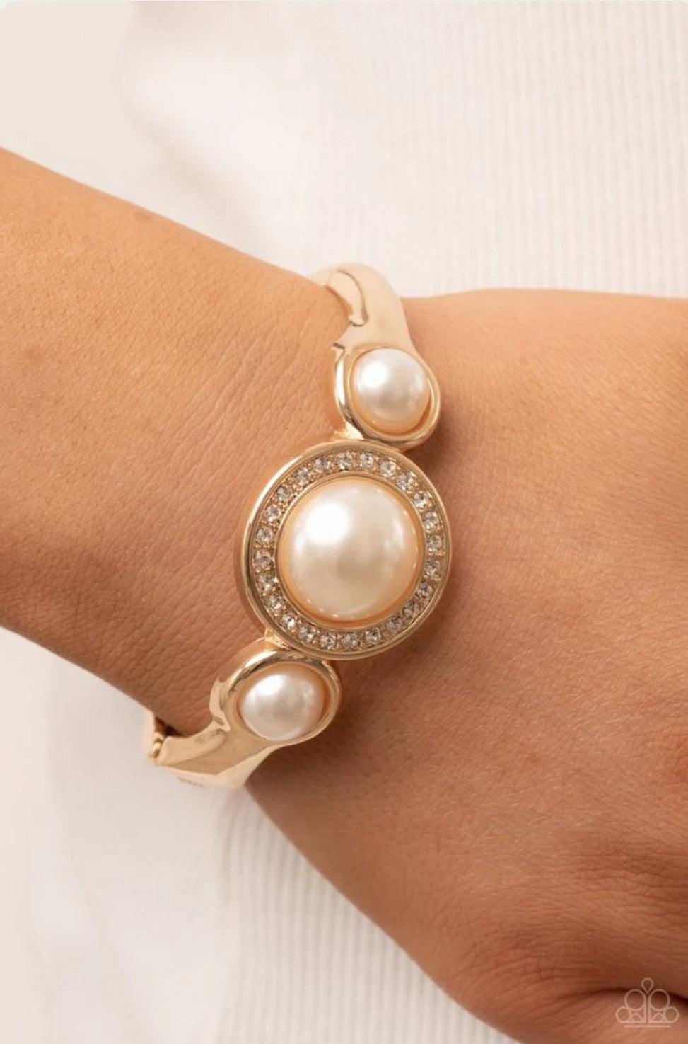Debutante Daydream - Gold Hinge Bracelet