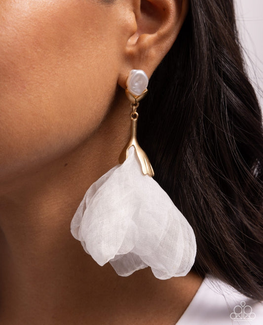 Corps de Ballet Earring