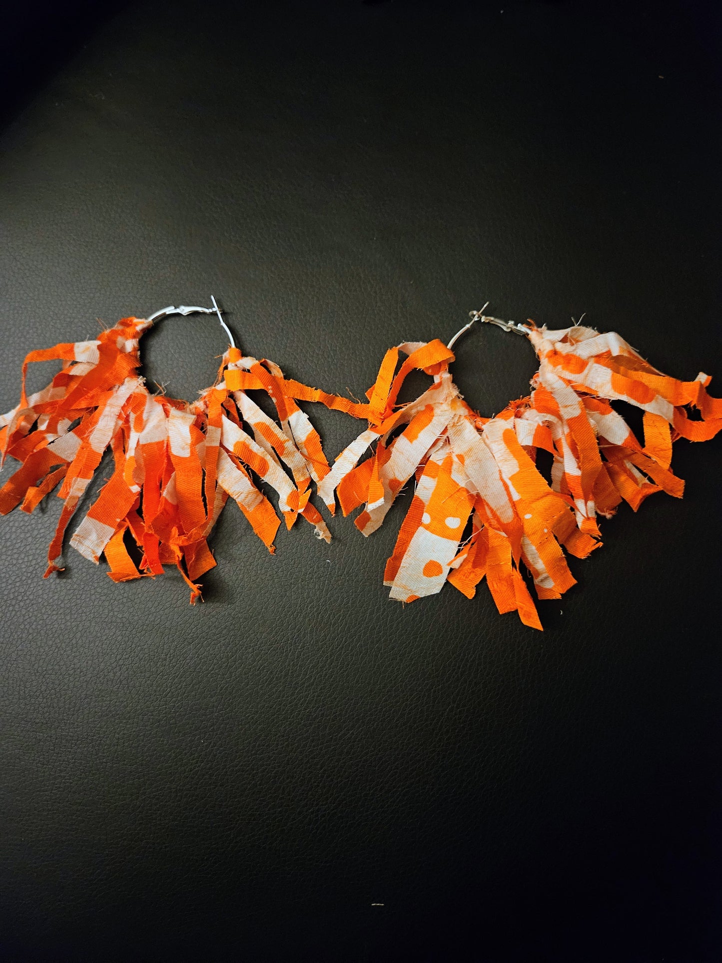 Handmade Design Earring: Orange Cream Confetti