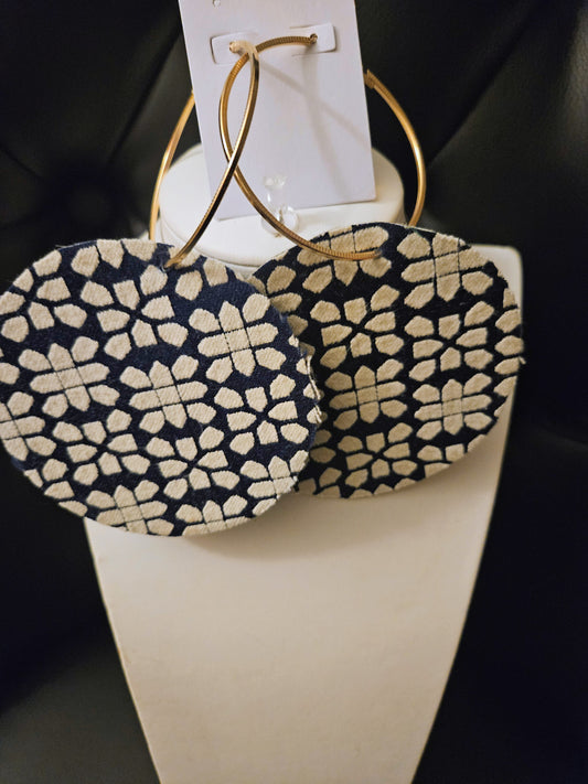 Around Winter Blue Earring