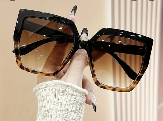 Beverly Hills Leopard Sunglasses