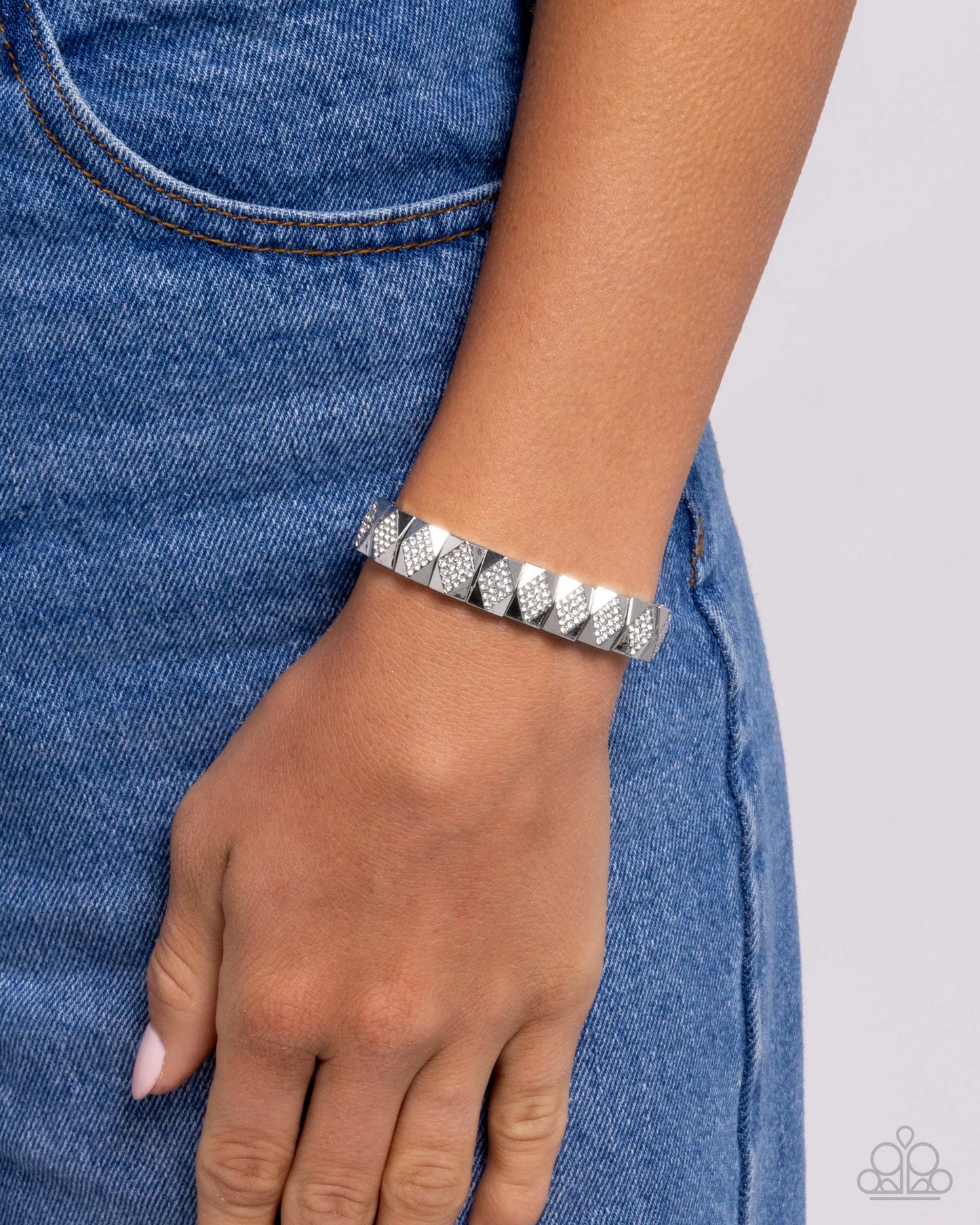 Ornate Outline - White Bracelet