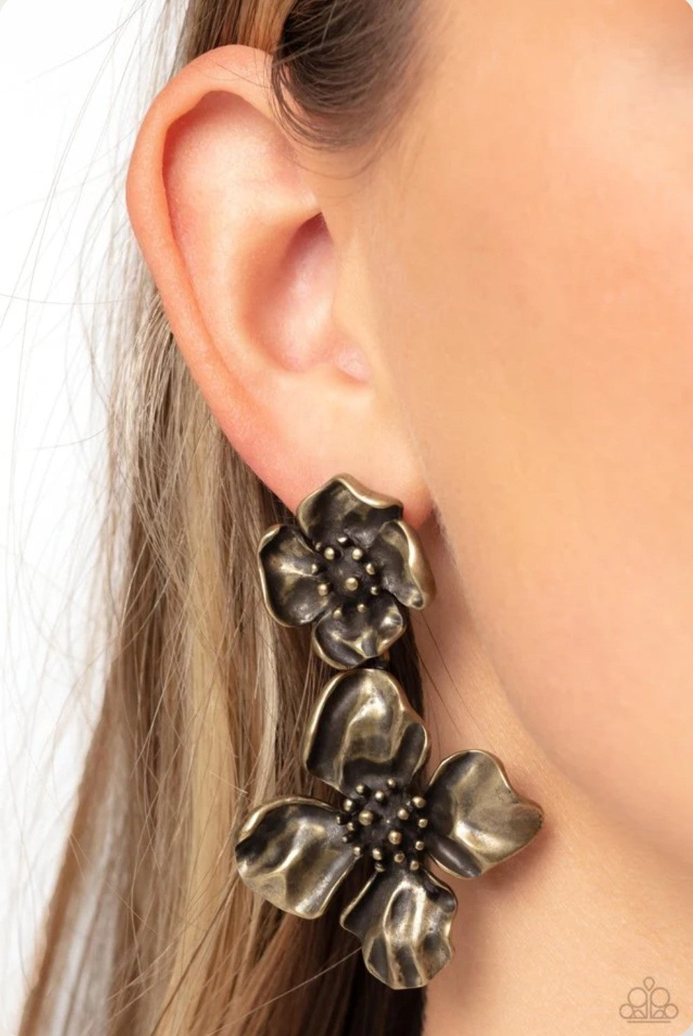 Gilded Grace - Brass Earring