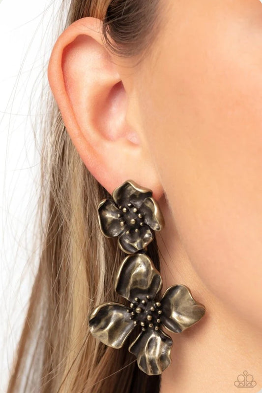 Gilded Grace - Brass Earring