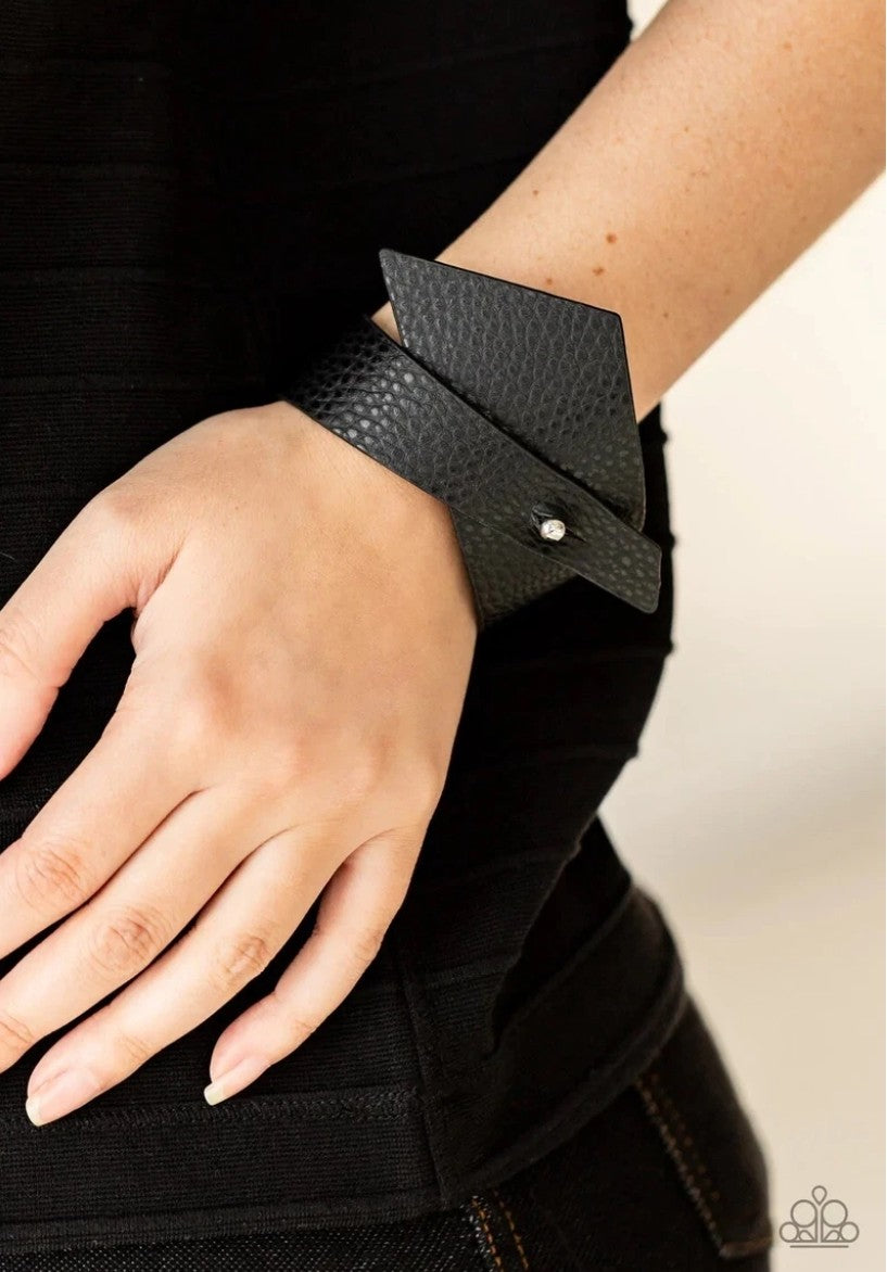 PIECE OFFERING Black Leather Bracelet