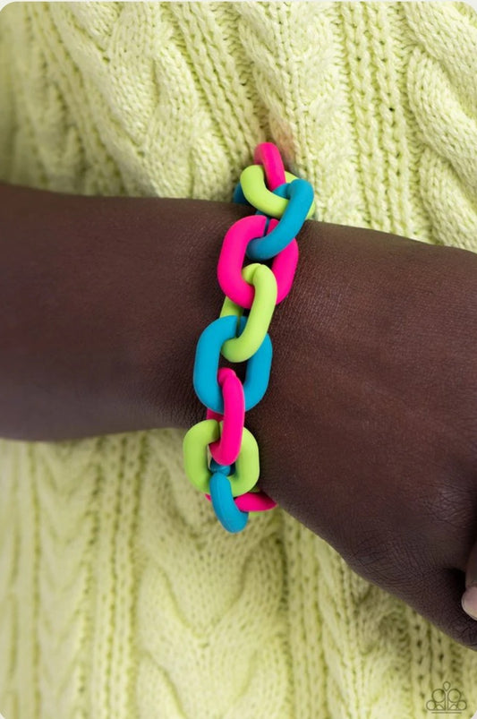 Go The Extra Smile Green Bracelet