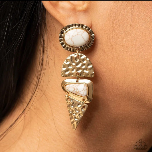 Earthy Extravagance - Gold Earring